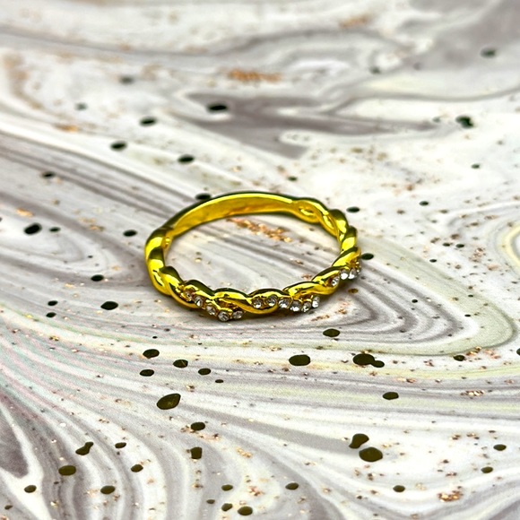 Women’s 3mm Gold Ring Band - Picture 5 of 5